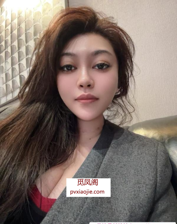 巨乳李大包子