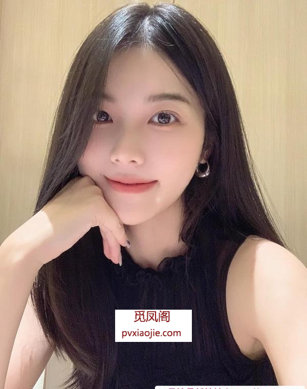 甜美可爱大胸妹子