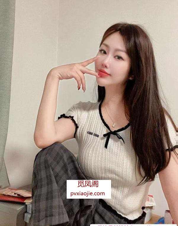 反差强烈的御姐