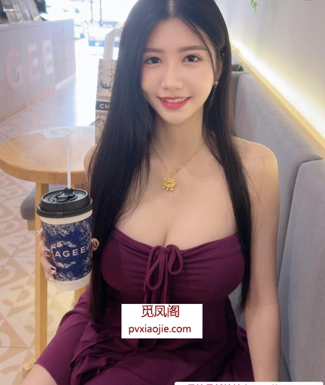 可爱丰满大波妹